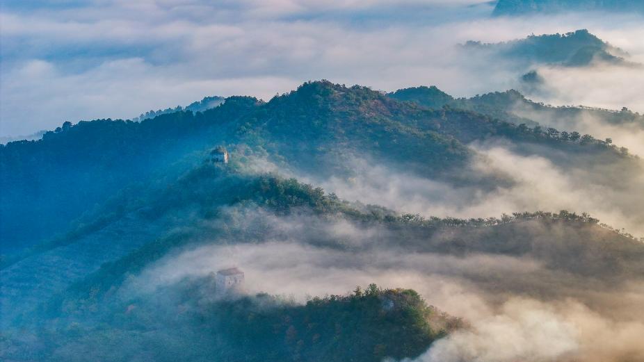 Morning scenery at ancient Great Wall in Xiaochang Township, N China