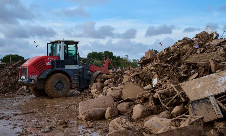 Spanish floods kill at least 205, PM pledges comprehensive support