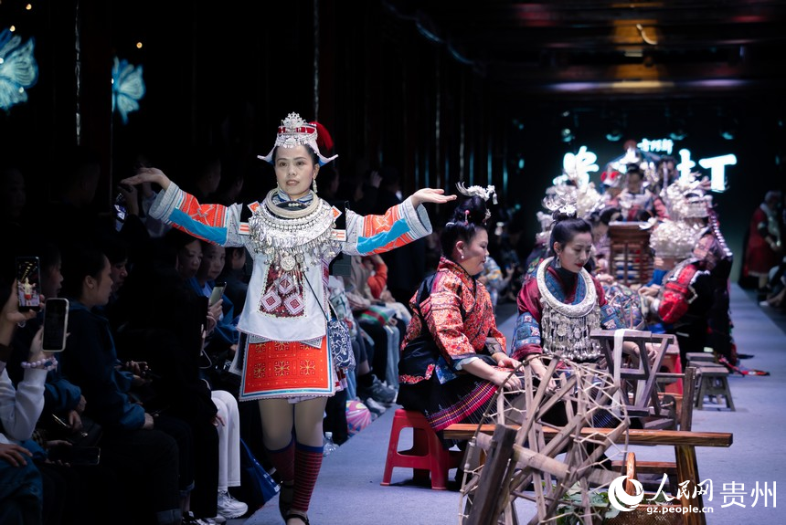 In pics: Village fashion show in SW China's Guizhou makes splash