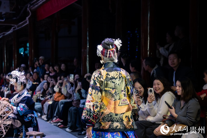 In pics: Village fashion show in SW China's Guizhou makes splash