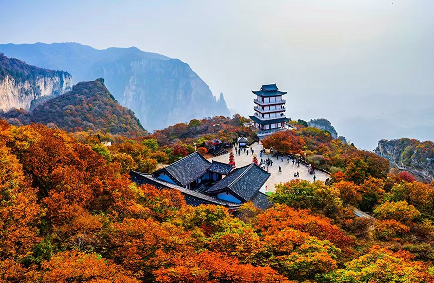 Global geopark in C China's Henan offers picturesque autumn views