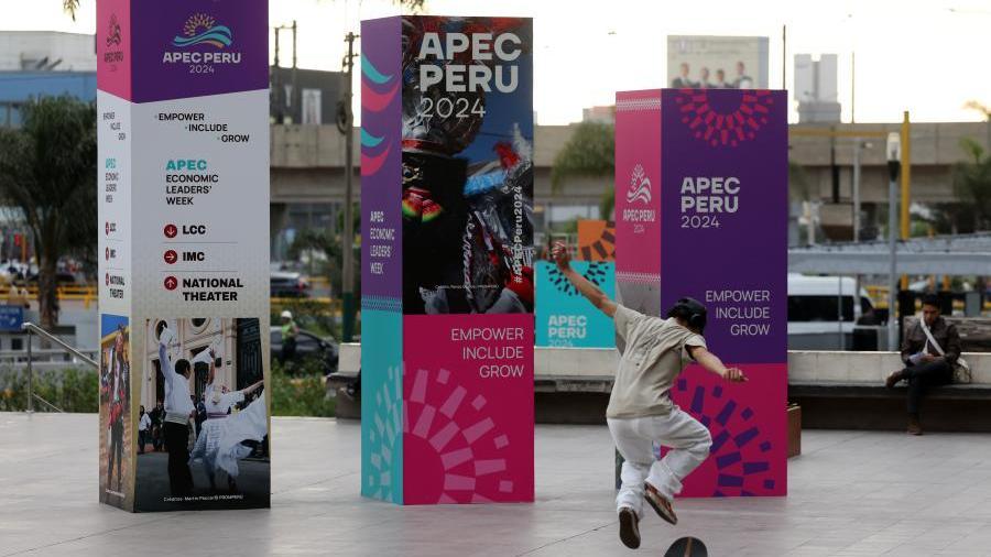 Vicky on the move | What's inside Lima's APEC media center?