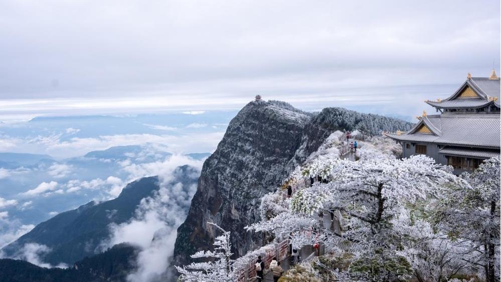 Snow scenery of Mount Emei in Sichuan, SW China
