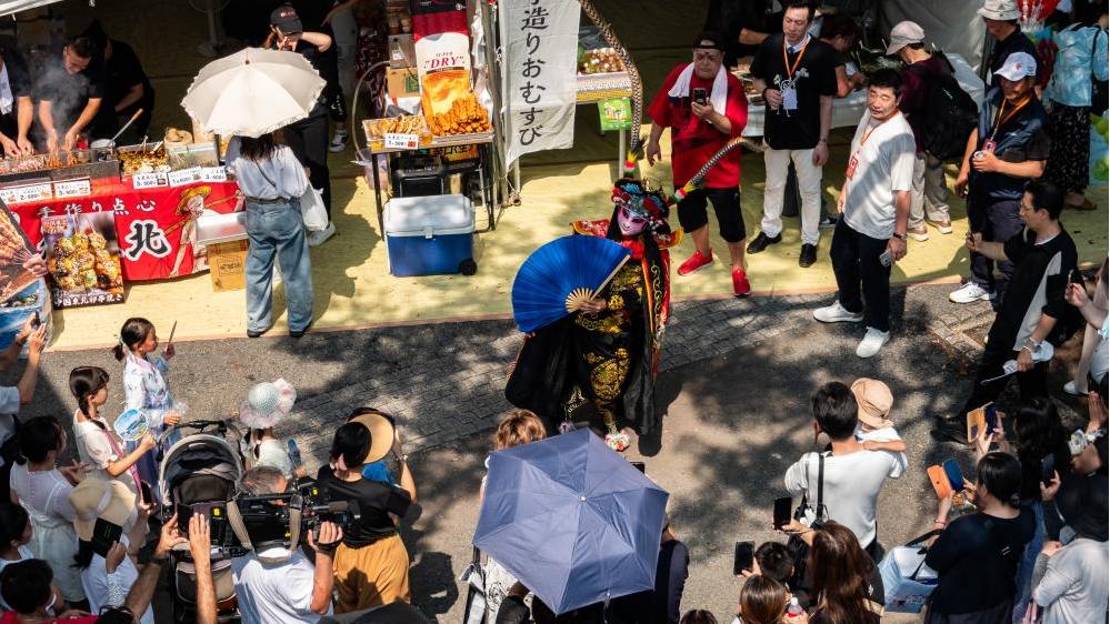 Trending in China | The face changing magic of Sichuan Opera