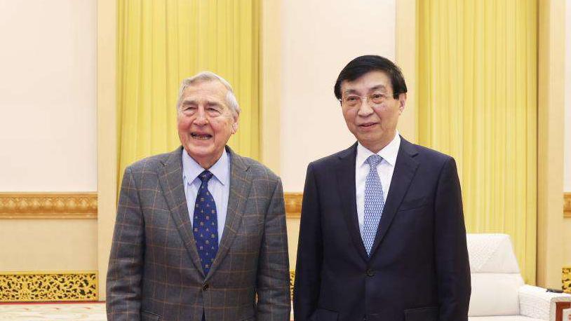 China's top political advisor meets with Harvard professor