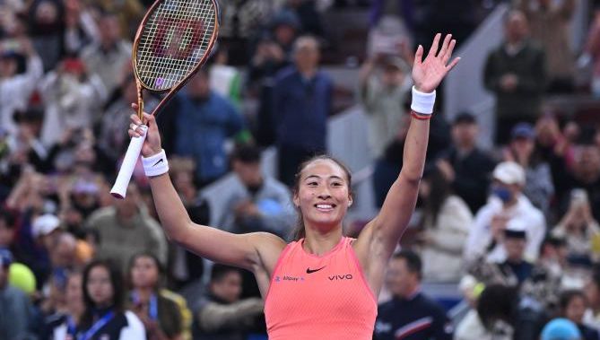 Zheng Qinwen named Fan Favorite Singles player in WTA 2024 Fan Awards