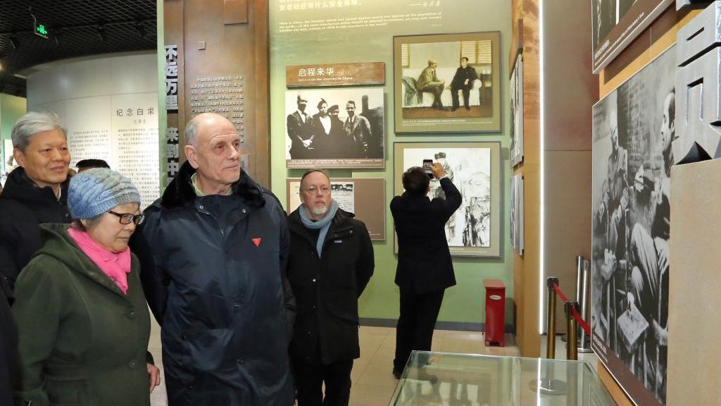 Death anniversary of Canadian surgeon Norman Bethune commemorated in China