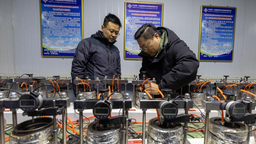 70 years on, Chinese scientists preserve plateau highway on permafrost