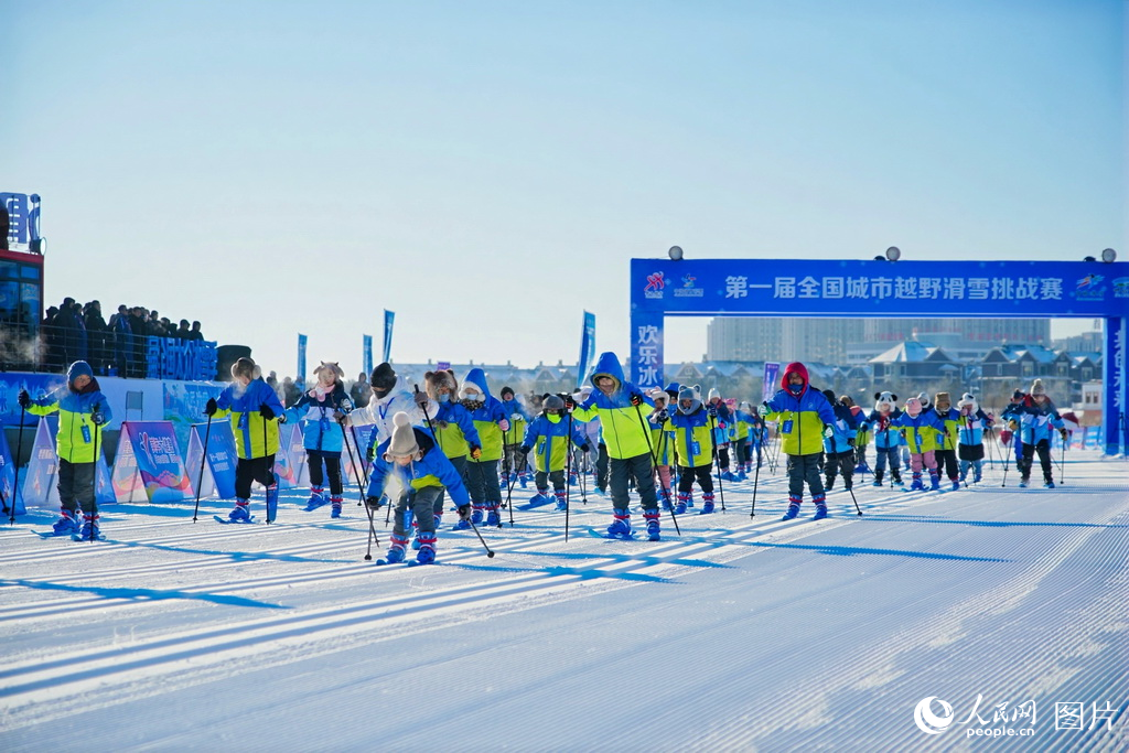 In pics: Winter sports boom across China