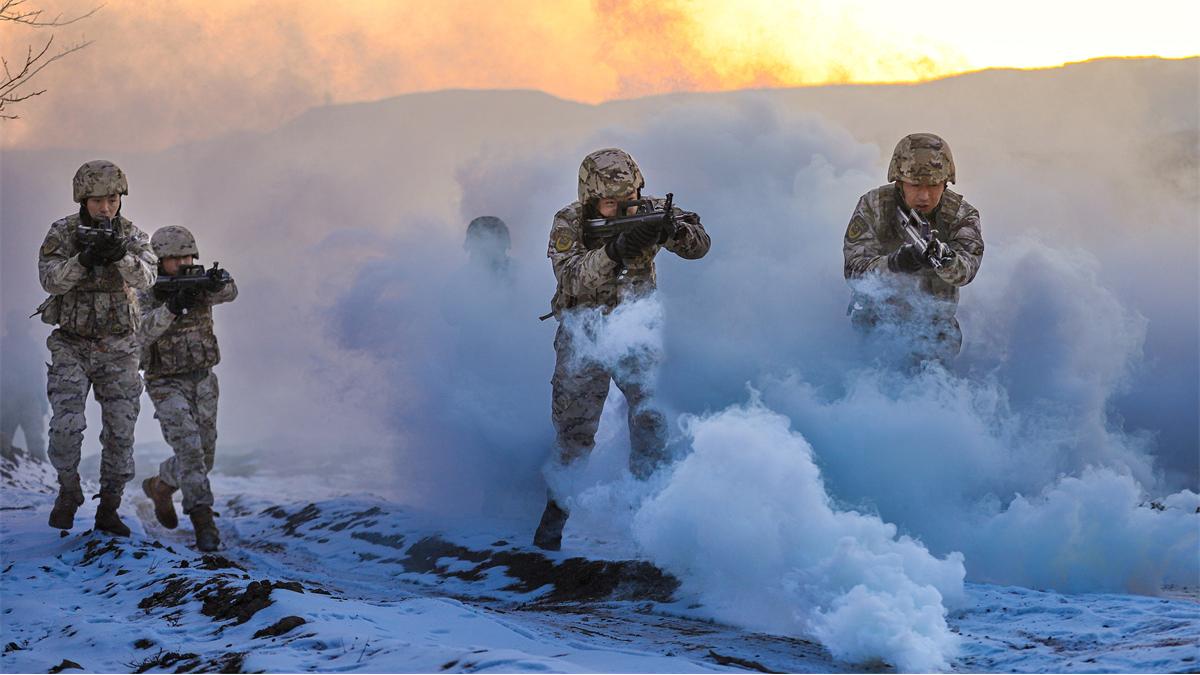 PAP soldiers conduct tactical training