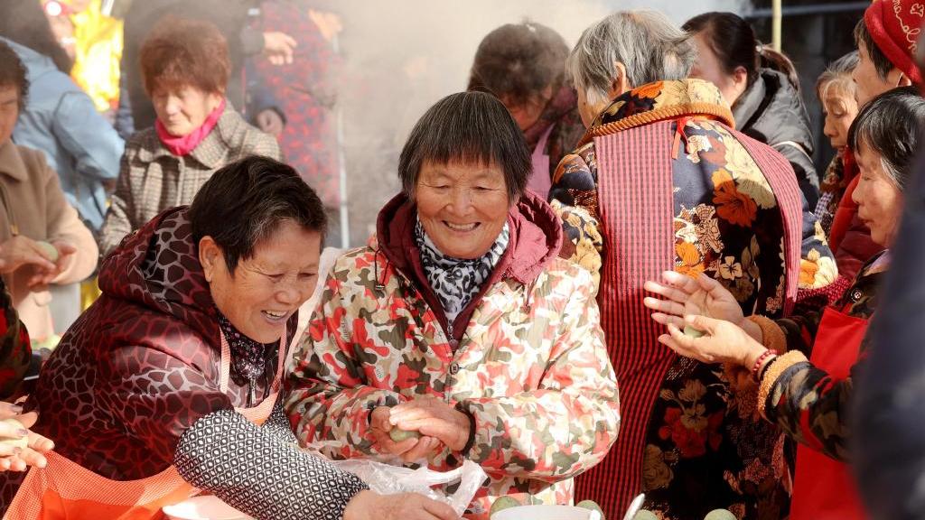 Experience heartwarming spirit of China through President Xi's New Year messages