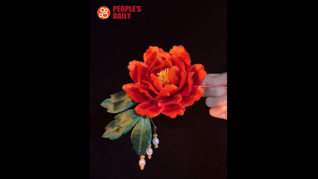 Trending in China | Hand-sewn velvet flowers: a symbol of prosperity