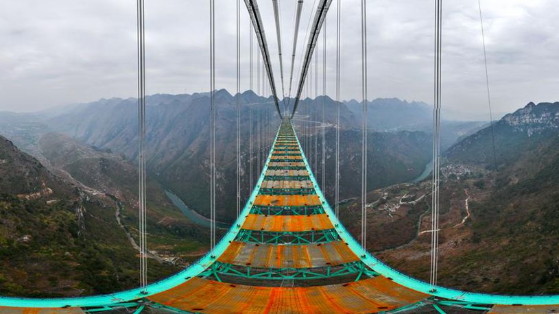 Huajiang grand canyon bridge in SW China ready for closure