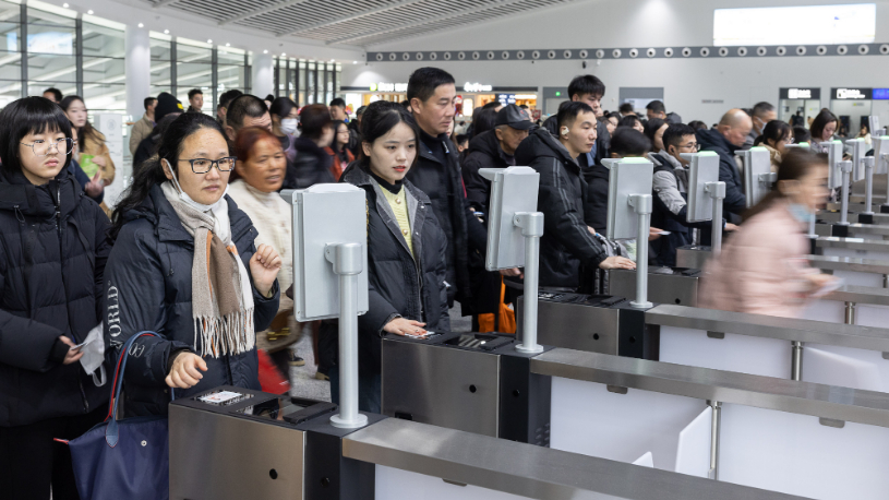 Spring Festival travel rush to see 9 billion trips