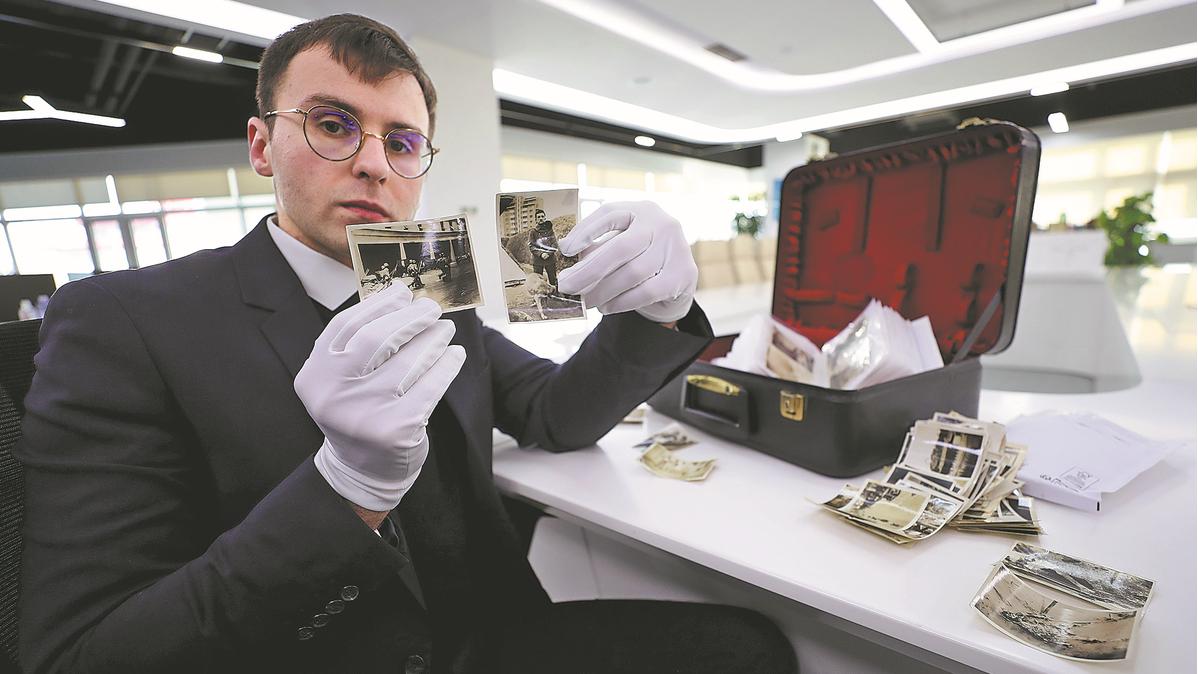 Frenchman seeks to donate photo album documenting Japan's wartime atrocities