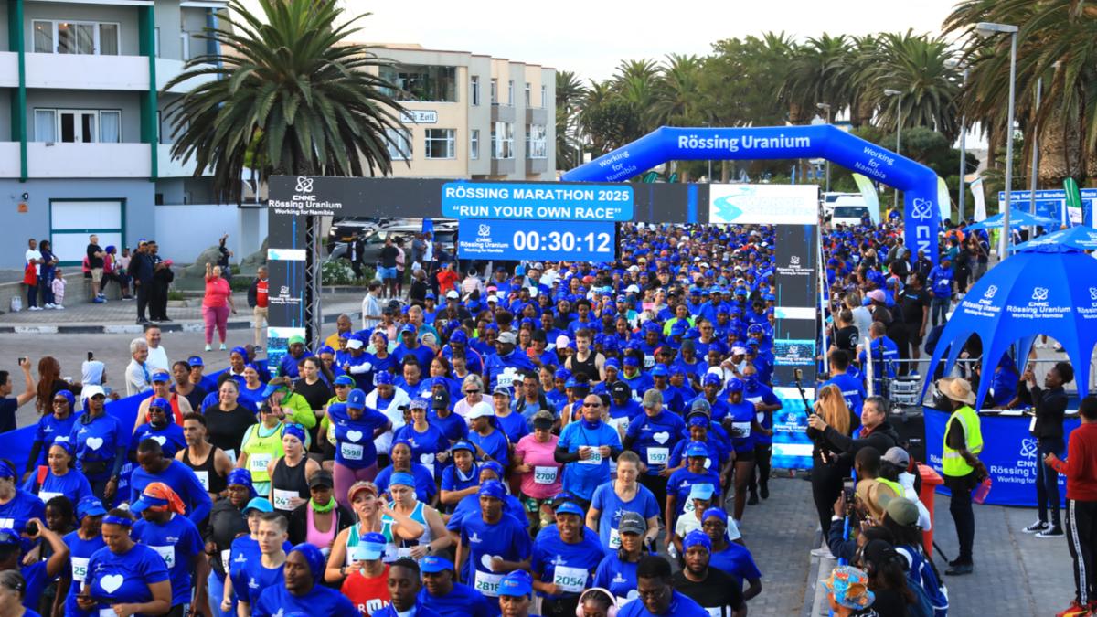 A feast connecting people’s hearts: 70,000 runners from China and Namibia compete in Rossing Marathon