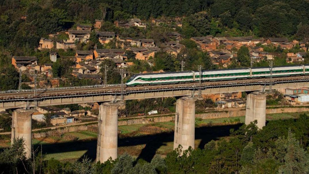 China works with neighboring countries for better future