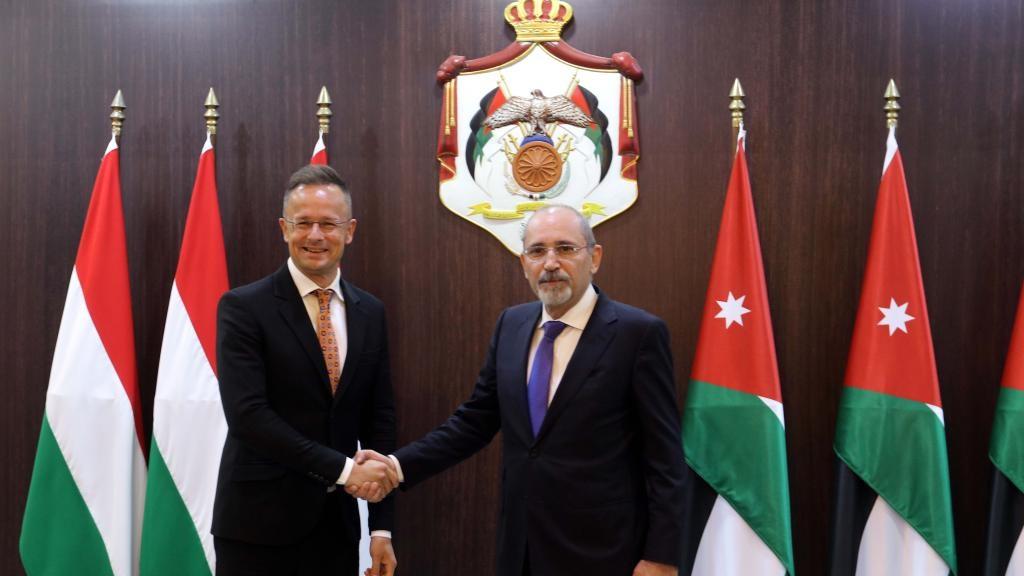 Jordan FM stresses urgency of ceasefire, humanitarian aid entry into Gaza