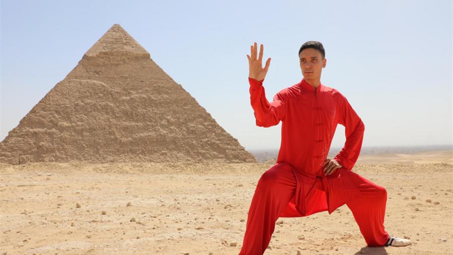 Egyptians practice Tai Chi at foot of the pyramids