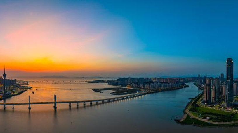 China's Hengqin Port reports 10-millionth passenger of this year in record time