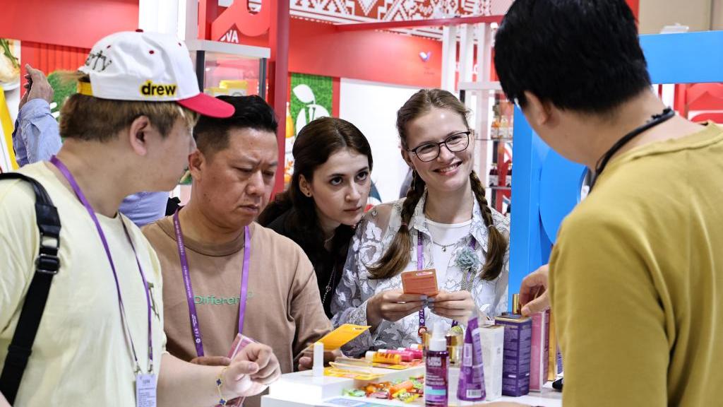 Canton Fair showcases remarkable strength of China's export-import sector