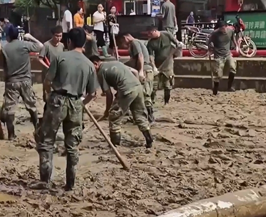 Guizhou digs out after flood
