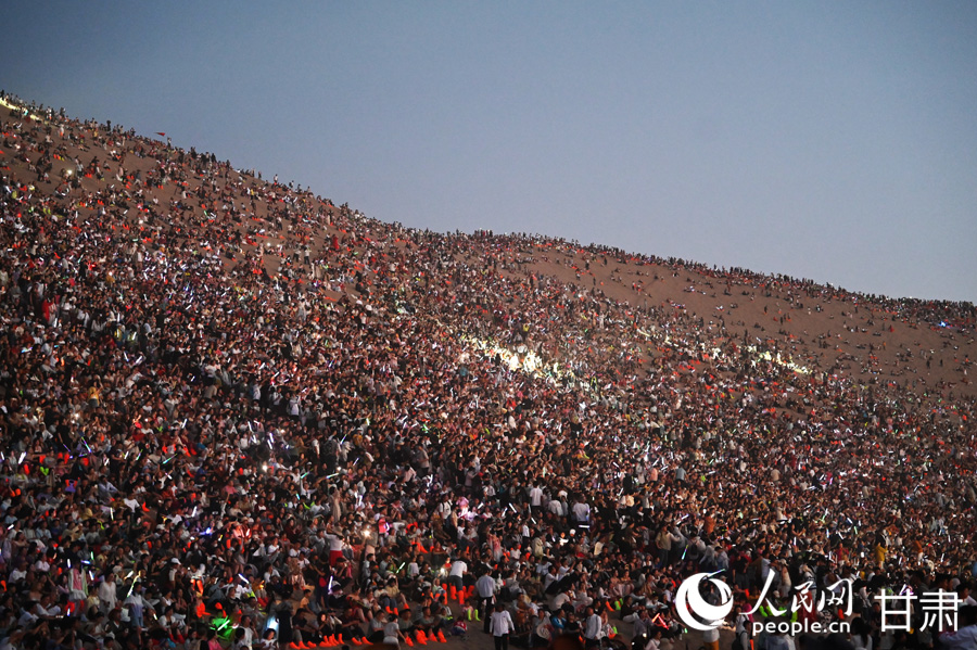 From camel bells to melodies: Summer in Dunhuang offers magical experiences