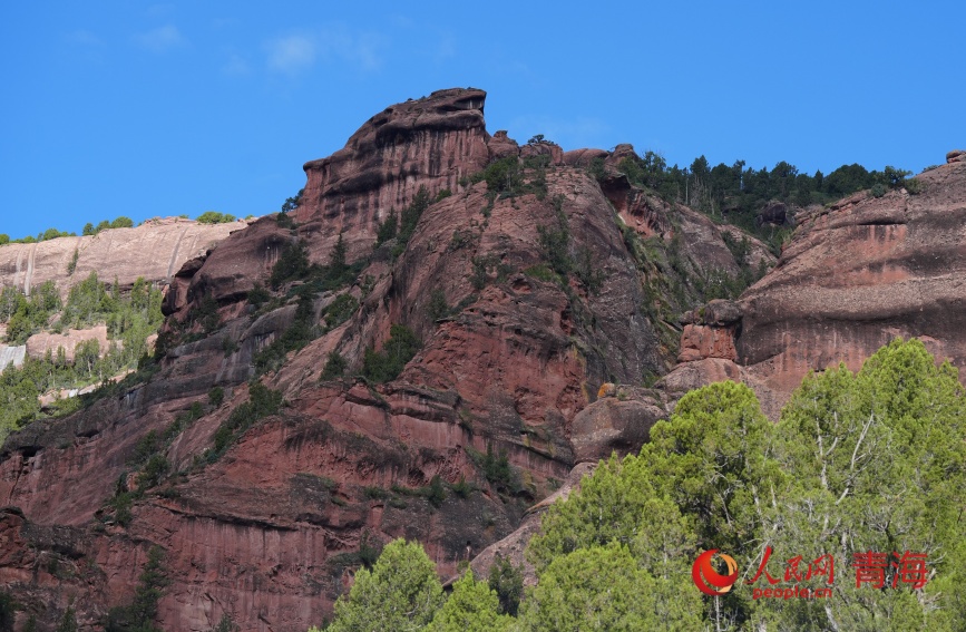 A glimpse of spectacular Danxia wonders at Angsai Canyon in NW China's Qinghai