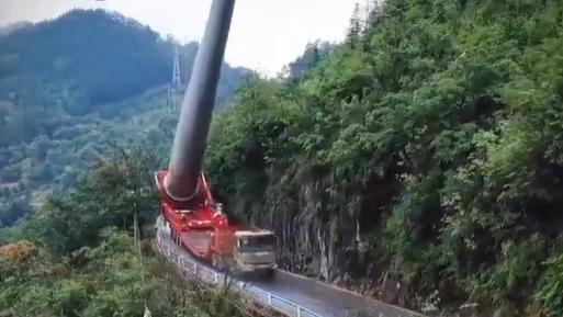 Mountain roads no match for epic transport of massive turbine blade