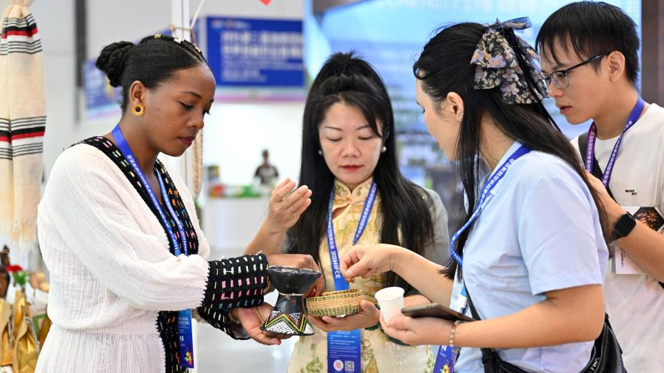 3rd Hainan Int'l Tropical Food Supply Chain Expo 2025 opens in Haikou