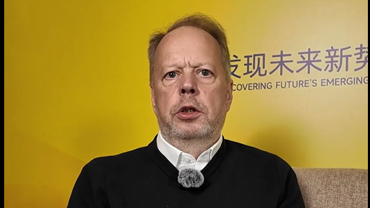 Former Aston Martin CEO: AI is the new engine of cars