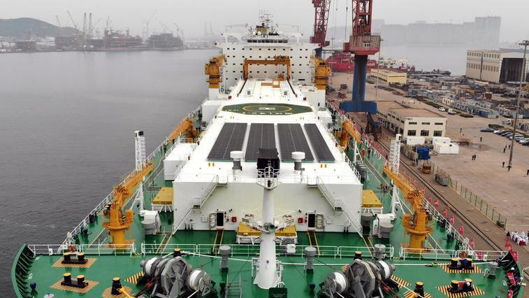 Chinese aquaculture goes mobile with roaming fish farms