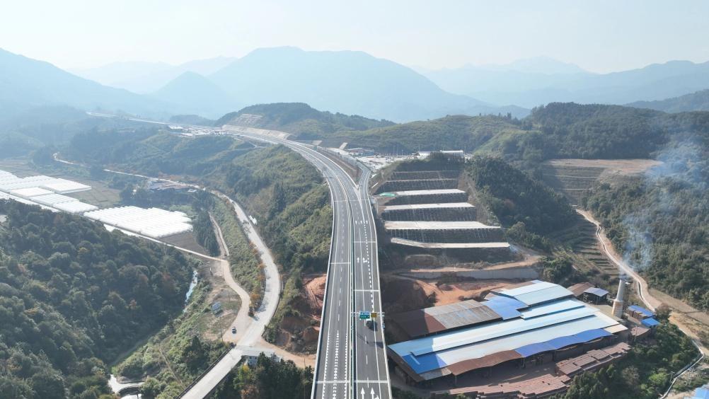 Nanping section of Shaxian-Nanping Expressway opens to traffic