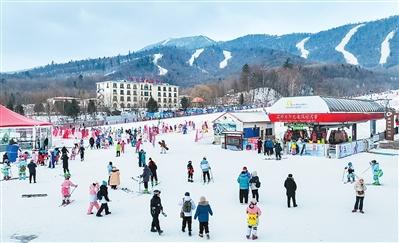 China's school snow breaks boost winter tourism, consumption