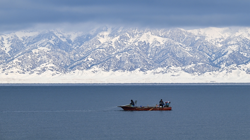 Winter scenery of Sayram Lake in NW China's Xinjiang