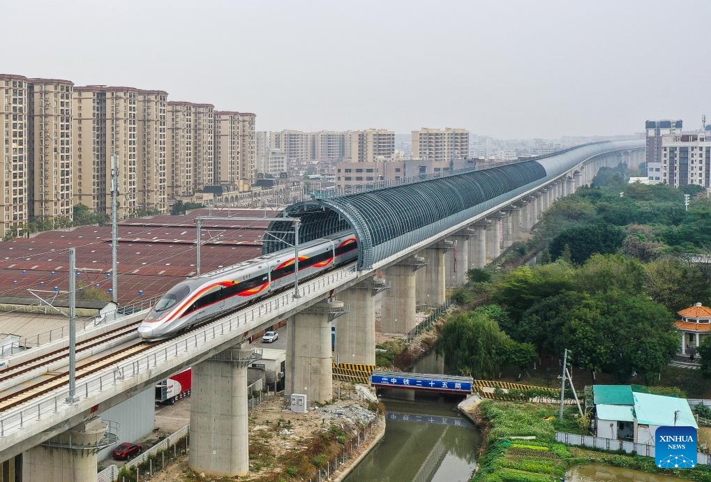 Guangzhou-Zhanjiang High-Speed Railway begins operation in S China