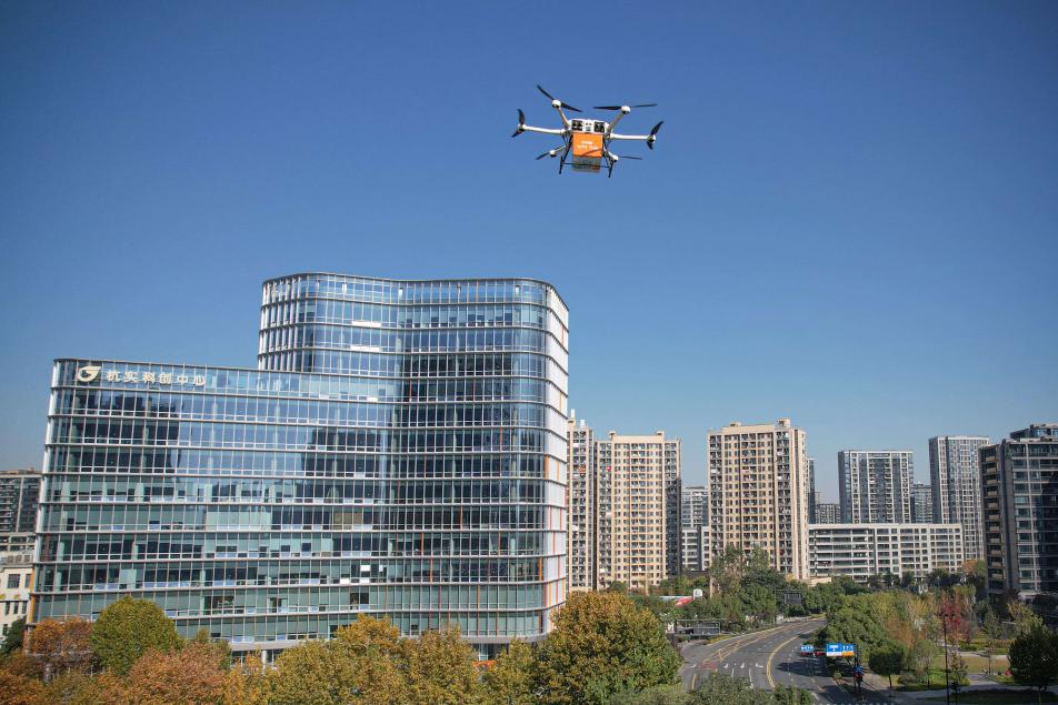 Booming express delivery industry reflects new drivers of China's economic growth