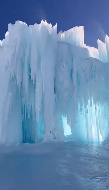 The ice pillars of Sayram Lake