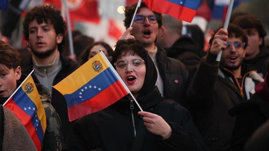 People protest U.S. attack on Venezuela in Italy, Britain