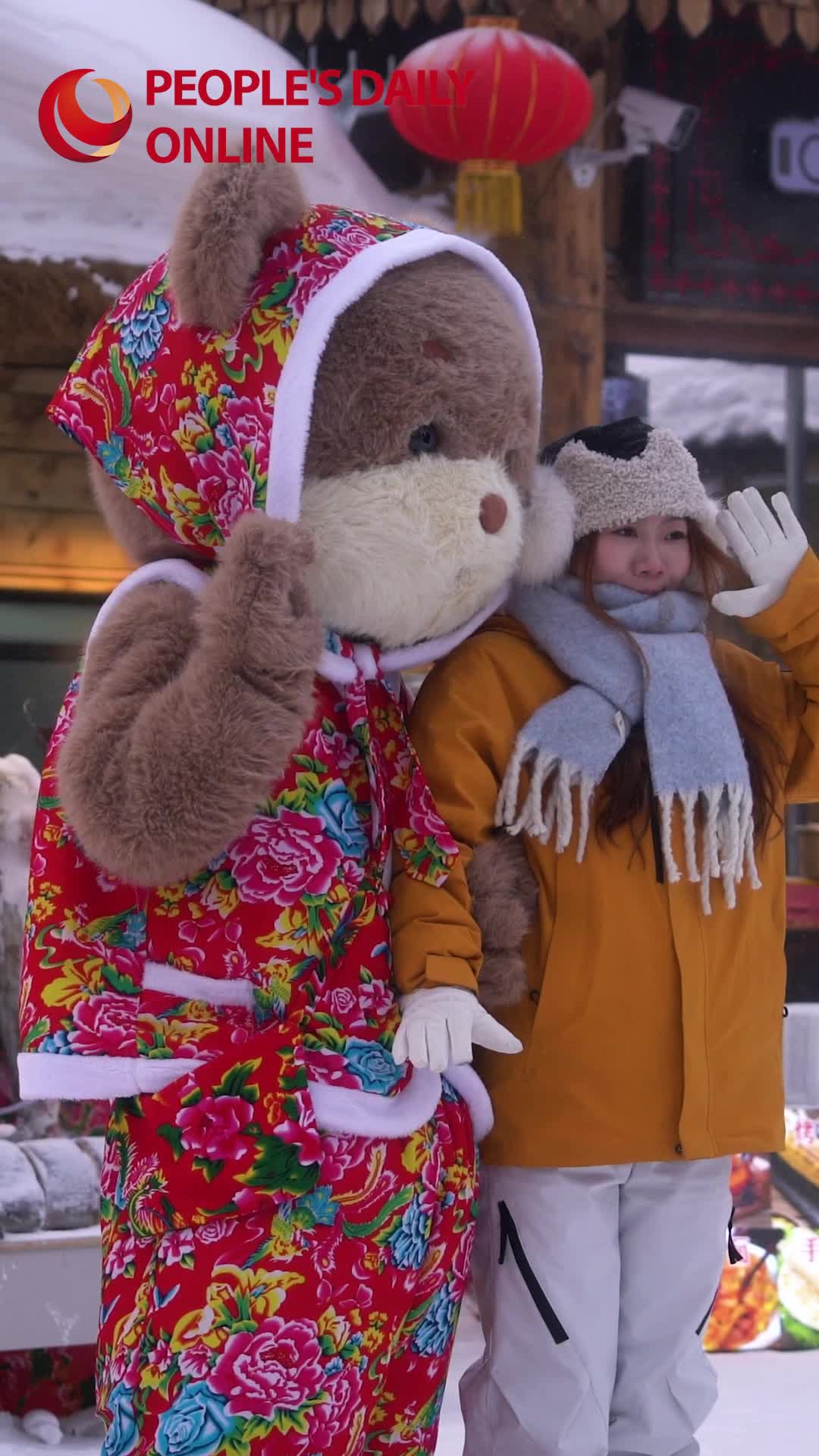Snow town in NE China welcomes visitors to winter fairyland