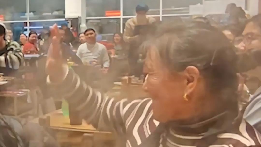 'Happy Birthday' for mom