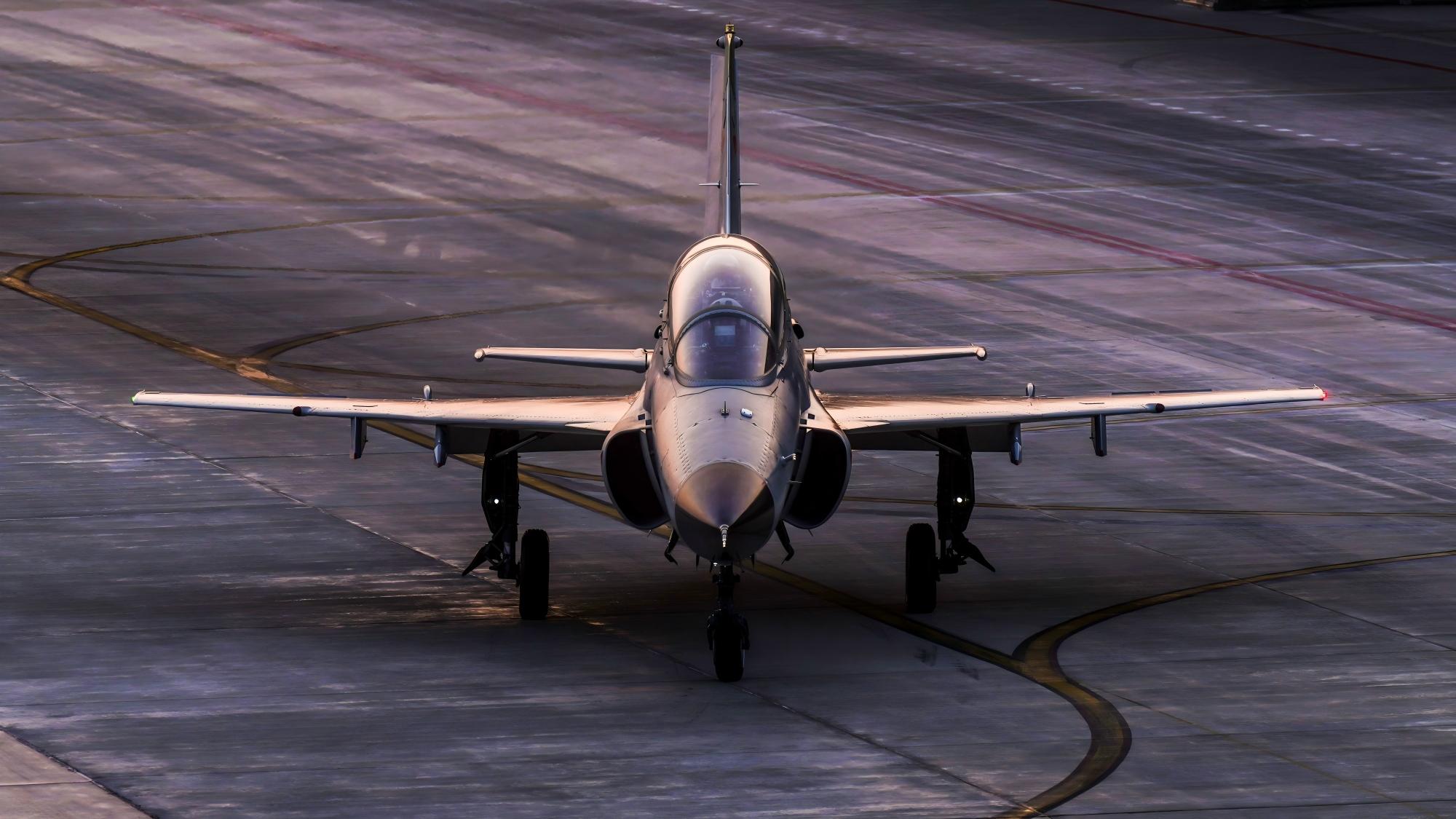 JL-9 jet trainers in flight training