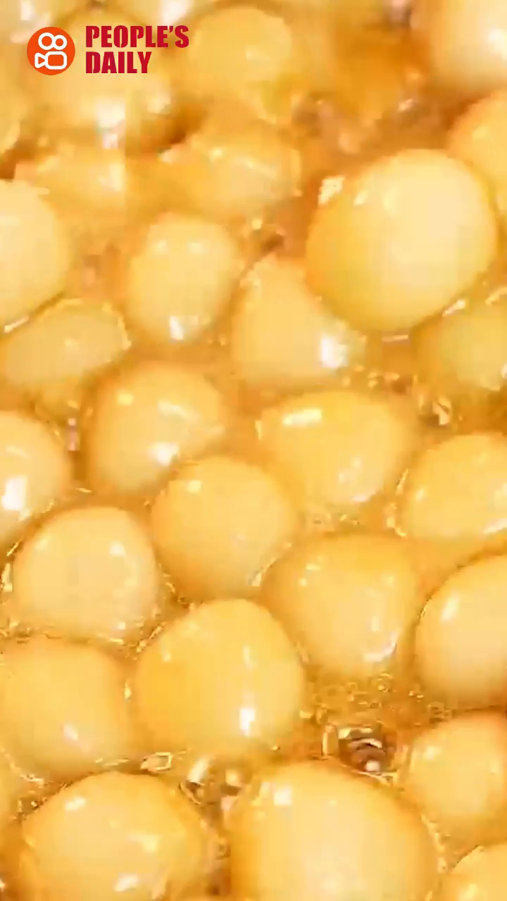 Trending in China | Intangible heritage delicacy: glutinous rice balls