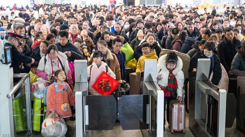 China's Spring Festival travel rush kicks off with more NEVs, holidaymakers