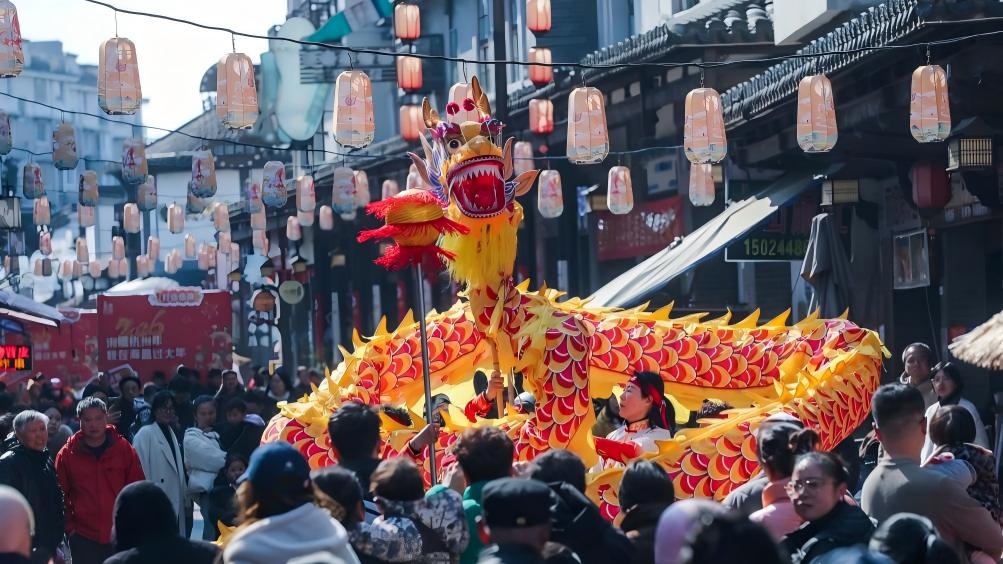 Traditional folk activities held to welcome upcoming Chinese New Year in China's Zhejiang