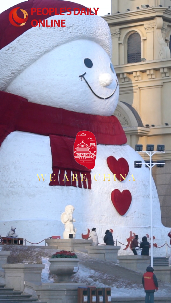 Building Harbin's giant snowman