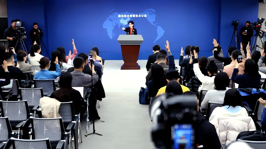 China urges U.S. to stop "arming Taiwan"