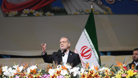 Iran says distrust of West stalls nuclear talks, describing missile program as "red line"
