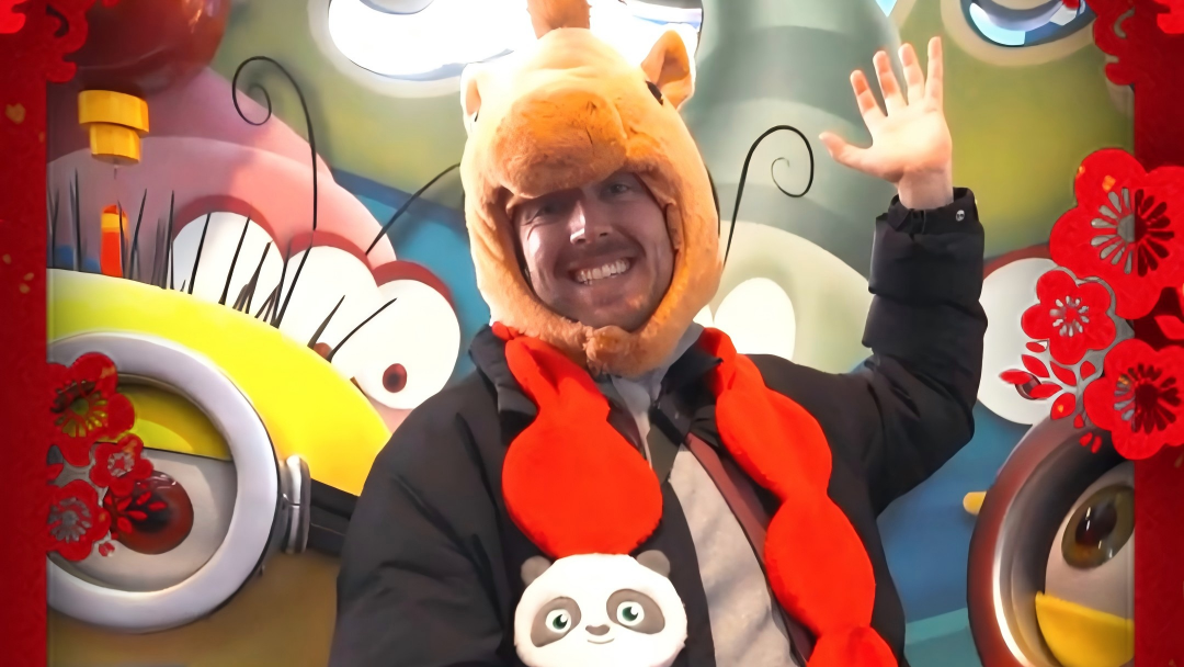 'Grammy Slow Motion': Wrangling 'horses' at Universal Beijing Resort