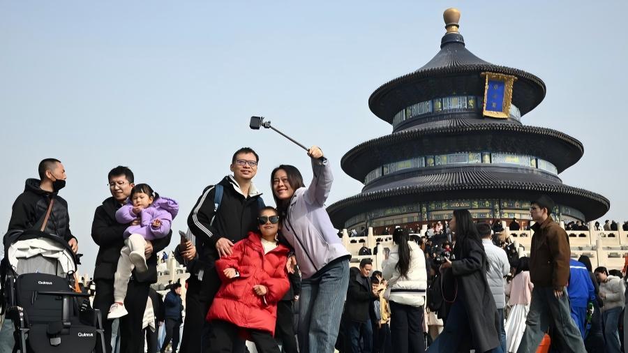China records 596 mln domestic tourist trips during Spring Festival holiday